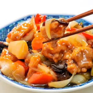 Inside the Uncle Chens Chinese Restaurant kitchen - Freshly prepared Chinese for online ordering.