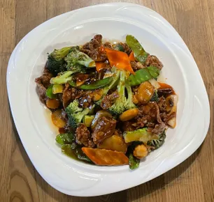 Inside the Tea House St Paul kitchen - Freshly prepared Chinese for online ordering.