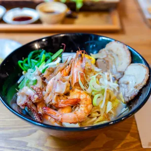Authentic Japanese,Korean,Seafood,Sushi dishes from the top-rated Cbowls Poke kitchen in Farmers Branch.