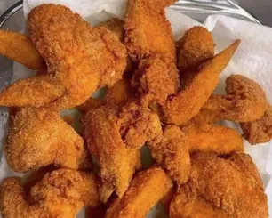 Fresh American,Mediterranean specialties - Order American,Mediterranean online from JJ's Fish and Chicken - W Broadway.