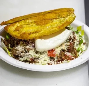 Signature Burgers,Venezuelan,Venezuelan food dishes - Fast online ordering from Big tatos express grill Doral.