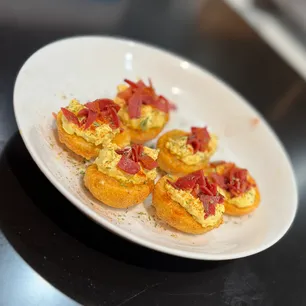 Signature American delicacies handcrafted by George's Breakfast & Brunch expert chefs.