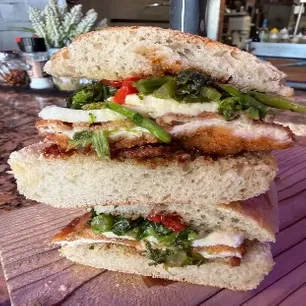 Authentic Italian,Pizza dishes from the top-rated Cafe Frankie's kitchen in Boynton Beach.