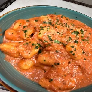 Traditional Italian,Pizza recipes - Best-selling Italian,Pizza meals at Cafe Frankie's Boynton Beach.