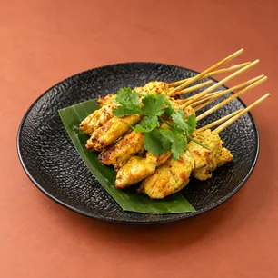 Inside the Thai Hut Authentic Thai Cuisine kitchen - Freshly prepared Thai for online ordering.
