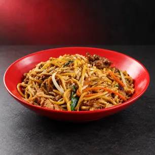 Close-up of popular Chinese favorites for Irving takeaway and online orders.