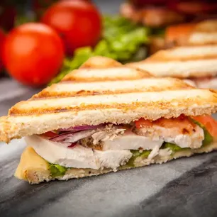 Fast Food favorites prepared for easy online ordering and pickup.
