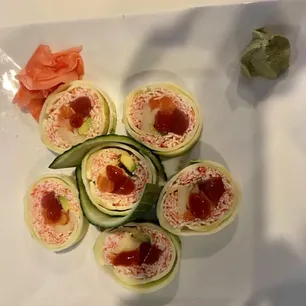 HK Sushi Gallery Image 6 - Interior and Food