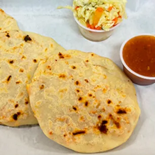 Tacusa Tacos N Pupusas Fort Worth Gallery Image 11 - Interior and Food