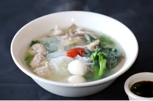 Dingdi Myanmar Restaurant Gallery Image 9 - Interior and Food
