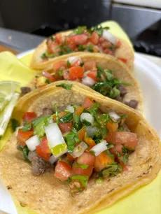 Valerie's Taco Shop -W University Dr McKinney Gallery Image 2 - Interior and Food