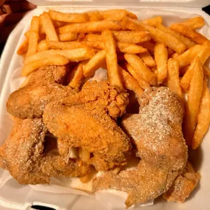 JJ's Fish And Chicken - Brooklyn Park Gallery Image 1 - Interior and Food