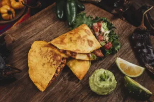 Lulus Tacos #2 Gallery Image 1 - Interior and Food