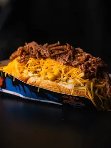 Hot Dog Maracay Miami Gallery Image 3 - Interior and Food