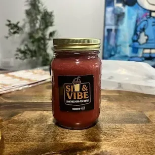 Sip & Vibe Healthy Bar Gallery Image 1 - Interior and Food