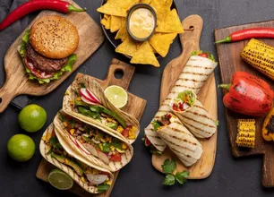3 Agaves Mexican Restaurant Gallery Image 2 - Interior and Food