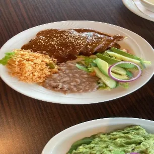 Chips and Salsa Tex-Mex by Oliver Gallery Image 6 - Interior and Food