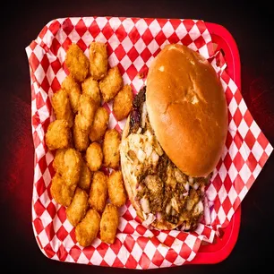 Pop Pop Burgers Gallery Image 6 - Interior and Food