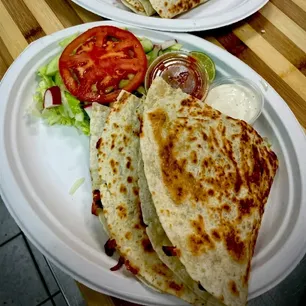 Tortas chiwas - Demo Gallery Image 1 - Interior and Food
