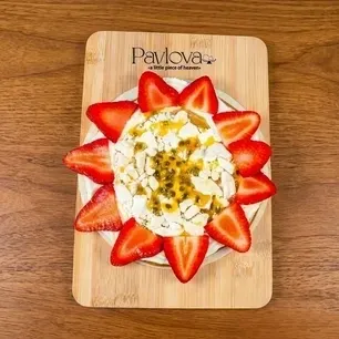 Pavlova Gallery Image 15 - Interior and Food