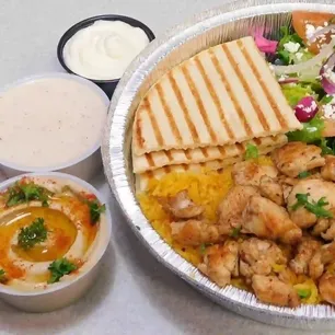 Gyros Xpress - Arlington Gallery Image 4 - Interior and Food