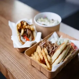 Gyros Xpress - Arlington Gallery Image 6 - Interior and Food