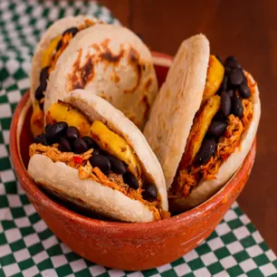 Little Cali Empanada and Arepa Bar - Demo Gallery Image 4 - Interior and Food