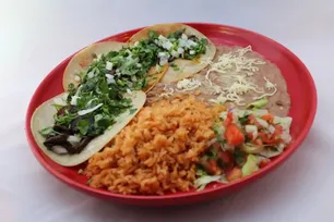 Pueblo Viejo Morningside Gallery Image 2 - Interior and Food