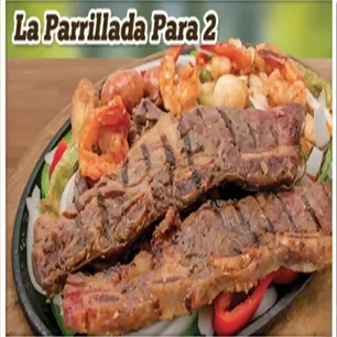 Market Latina Gallery Image 2 - Interior and Food