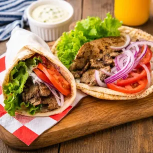 Generous Gyros Gallery Image 2 - Interior and Food