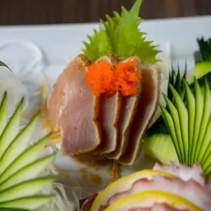 Hon Machi Sushi & Cocktails - Demo Gallery Image 1 - Interior and Food