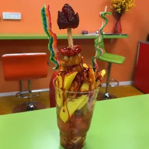 Frutas Lokas Gallery Image 10 - Interior and Food