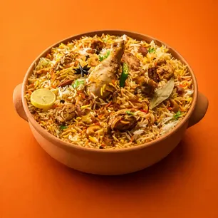 Shri Foods - Demo Gallery Image 1 - Interior and Food