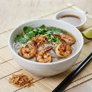 I Luv Pho Noddle Soup and Grills Gallery Image 5 - Interior and Food