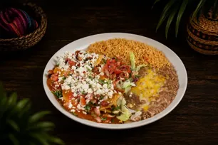 Pueblo Viejo Fort Pierce Gallery Image 2 - Interior and Food