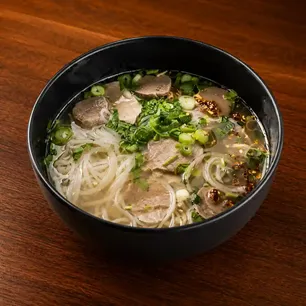 Kong's Kitchen Gallery Image 5 - Interior and Food
