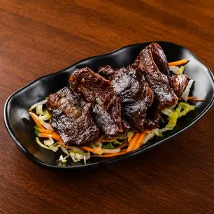 Kong's Kitchen Gallery Image 4 - Interior and Food