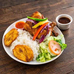 Le Bon Gout Caribbean restaurant - E Gateway Blvd Gallery Image 3 - Interior and Food