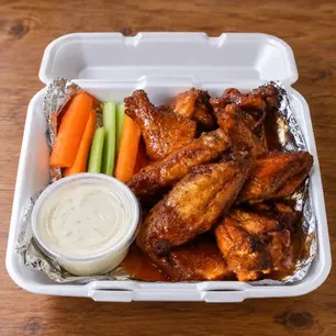Papa's Wings N Burgers Gallery Image 6 - Interior and Food
