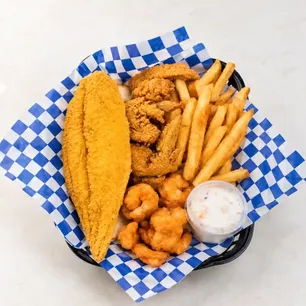 Wild Fish And Chicken Gallery Image 6 - Interior and Food