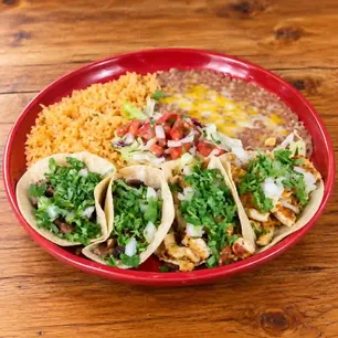 Pueblo Viejo Bayshore Gallery Image 2 - Interior and Food