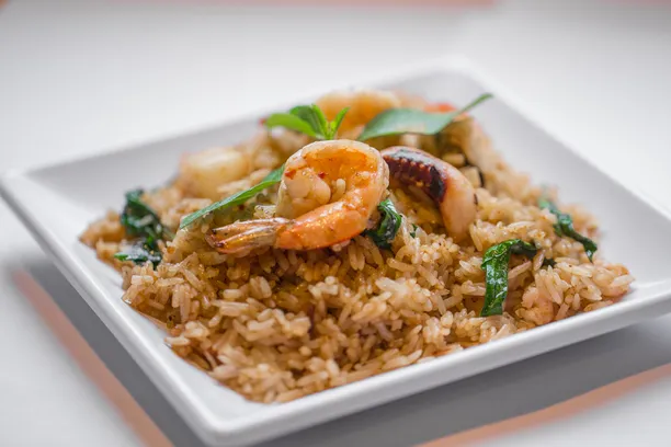 Salween Thai - Pacific Street online Thai menu - Variety of authentic dishes in Omaha.