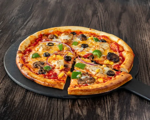 Plated Indian,Italian,Pizza food - Trusted local Indian,Italian,Pizza dining at Curry N Crust.