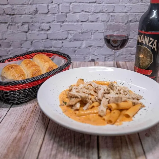 Best Dessert,Italian,Pizza,Sandwiches flavors in Lake Worth - Available via Tuscany Italian Bistro - Lake Worth online ordering.