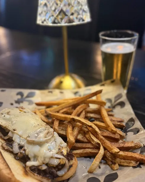 HH Supply Co. Restaurant and Bar online American,Burgers,Steak,Wings menu - Variety of authentic dishes in Glen Rose.