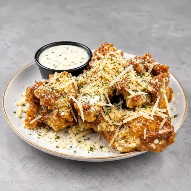 Authentic American,Barbeque,Cajun dishes from the top-rated Smackin Wings - Peoria kitchen in Peoria.