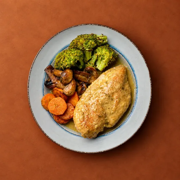 Authentic American,Soulfood dishes from the top-rated Sooul Food Cafe kitchen in Dallas.