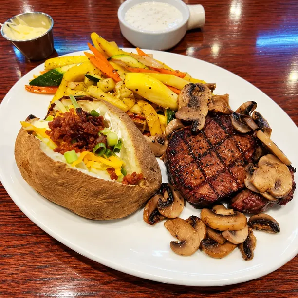 Inside the Texas Land And Cattle kitchen - Freshly prepared Steak for online ordering.