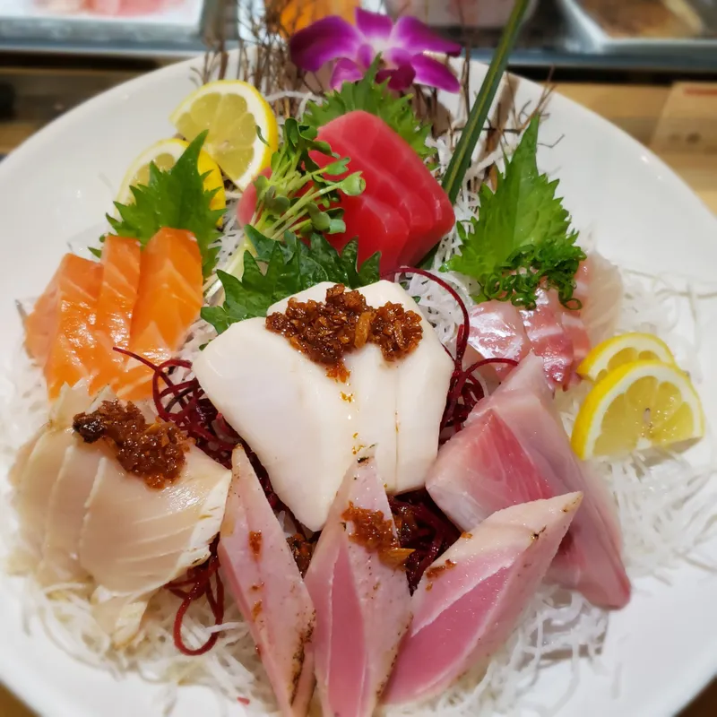 Sushi & Sashimi