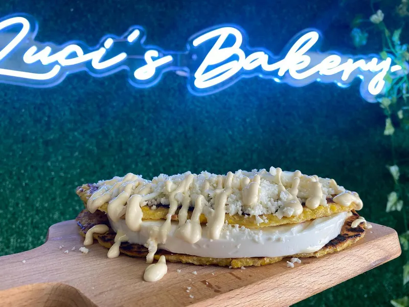 Hamburgers, Shawarma & Pepitos